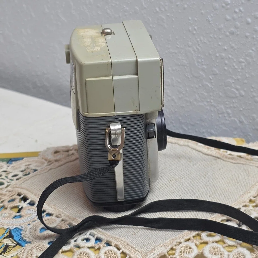 Vintage 1960s Kodak Brownie Starmite III‎ 127 Film Camera Grey Mid Century USA